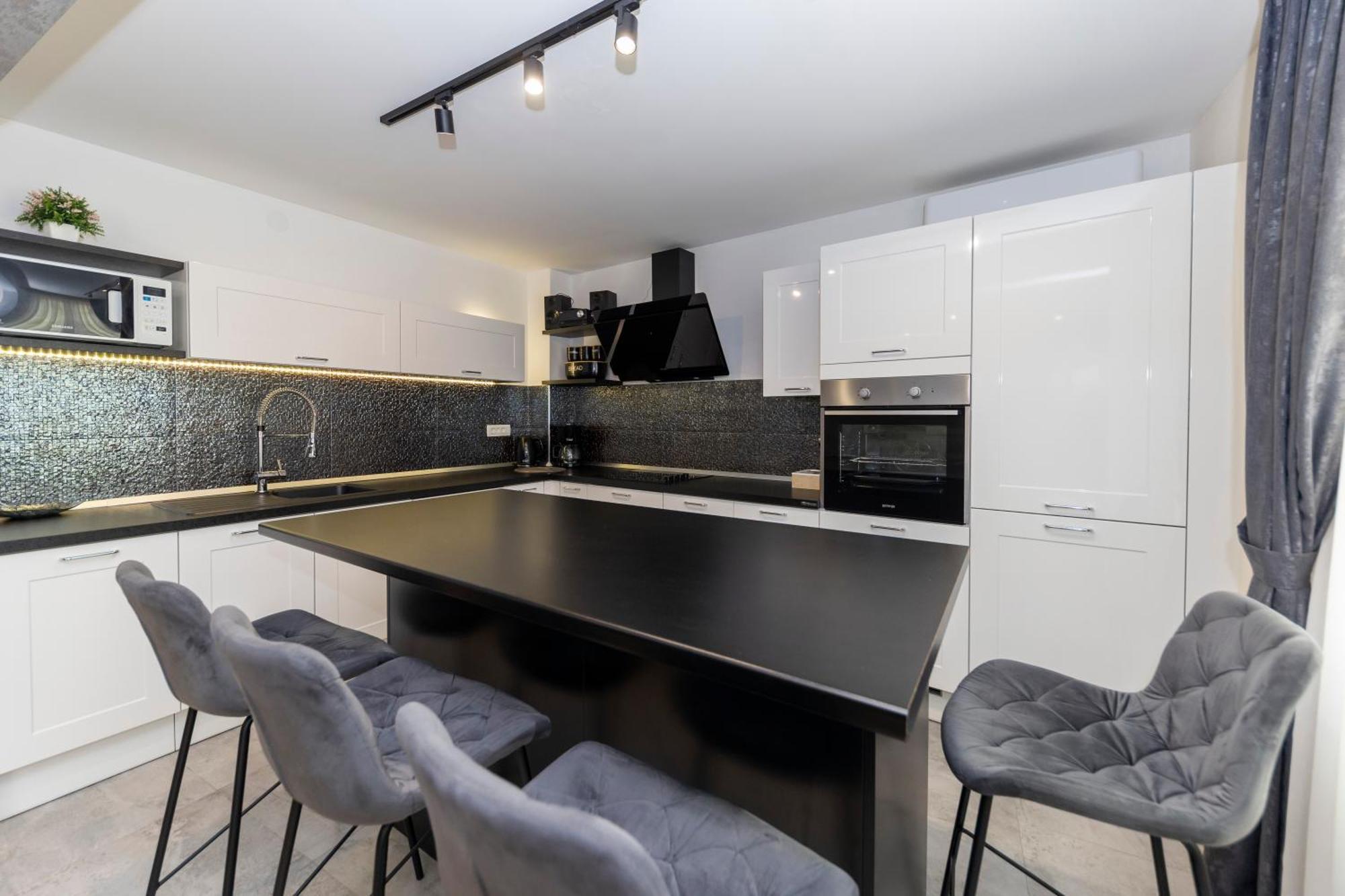 Nikky 2br Apt. In Old Town Centre Apartament Zadar